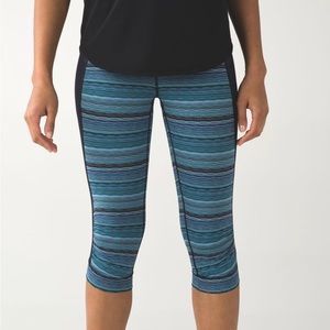 Lululemon Stop at Nothing Crop in Space Dye Twist Naval Blue Peacock Blue Size 8